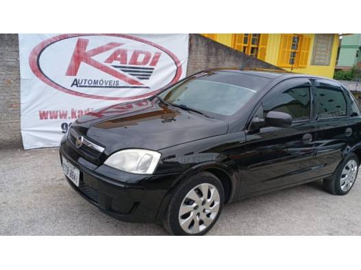 CHEVROLET - CORSA - 2010/2011 - Preta - R$ 28.000,00