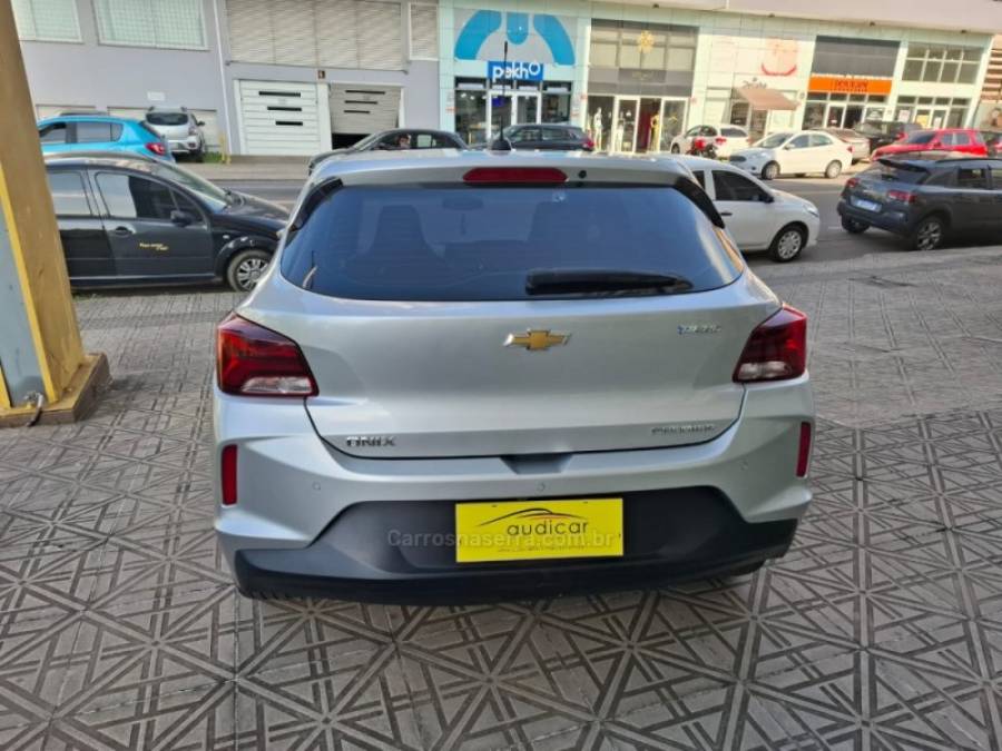 CHEVROLET - ONIX - 2020/2021 - Prata - R$ 82.000,00
