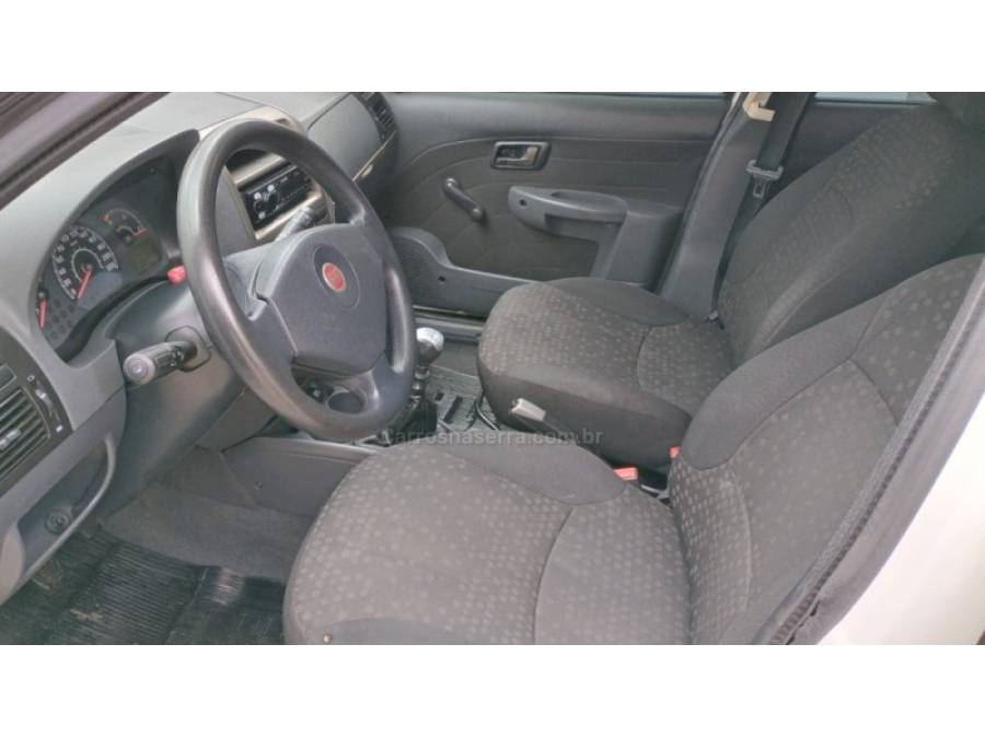 FIAT - PALIO - 2010/2011 - Branca - R$ 29.900,00