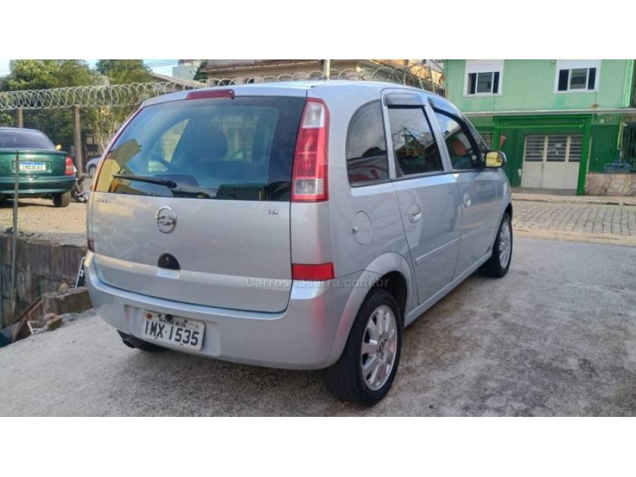CHEVROLET - MERIVA - 2006/2006 - Prata - R$ 26.900,00