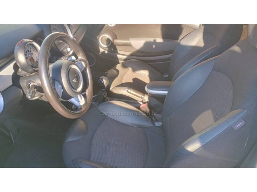 MINI - COOPER - 2010/2010 - Prata - R$ 56.900,00