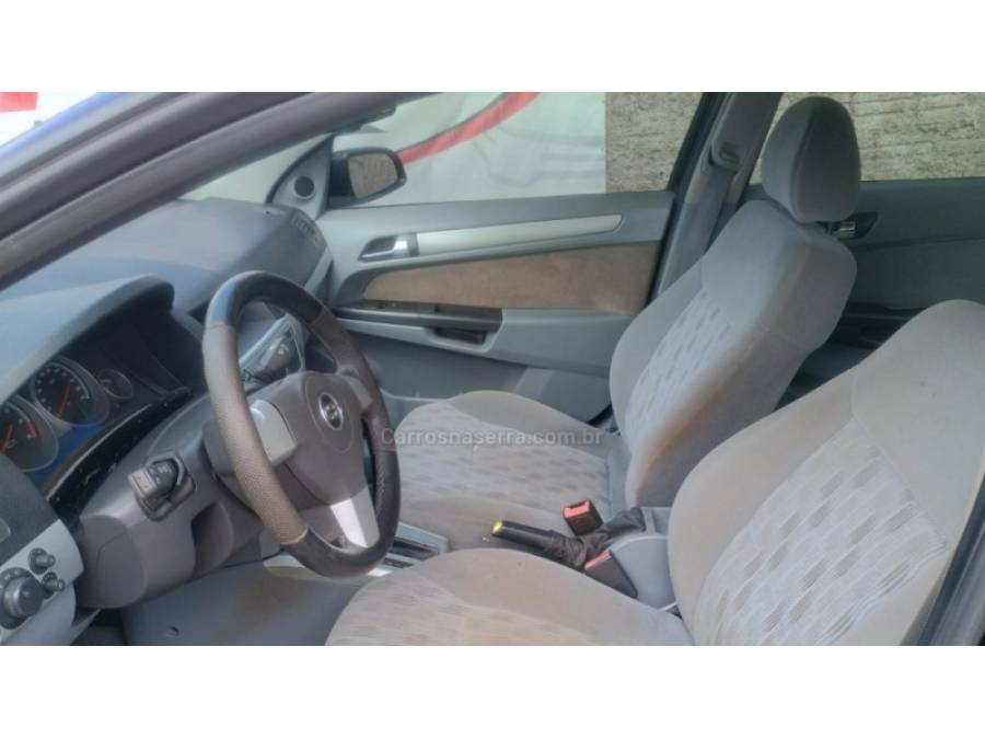 CHEVROLET - VECTRA - 2005/2006 - Verde - R$ 29.000,00