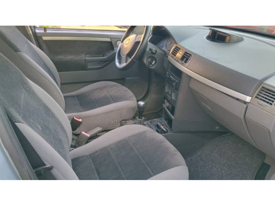 CHEVROLET - MERIVA - 2006/2006 - Prata - R$ 26.900,00