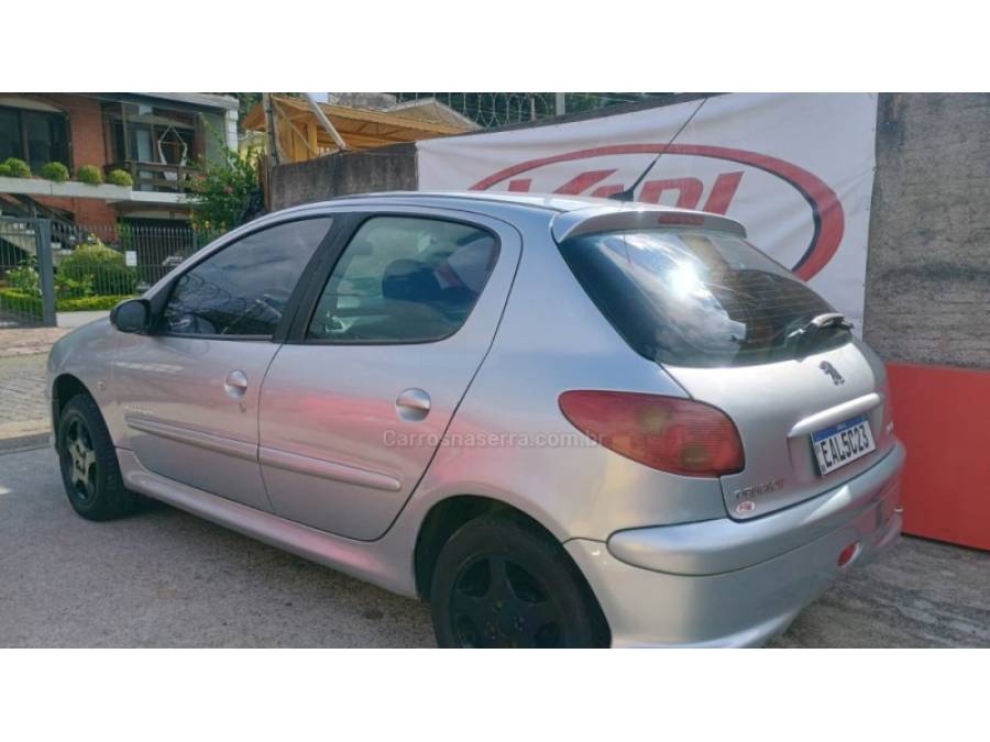 PEUGEOT - 206 - 2008/2008 - Prata - R$ 18.900,00