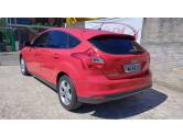 FORD - FOCUS - 2014/2015 - Vermelha - R$ 52.900,00