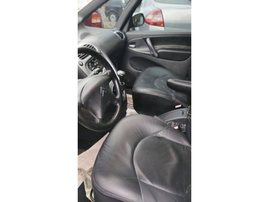 CITROËN - XSARA PICASSO - 2011/2011 - Prata - R$ 23.000,00