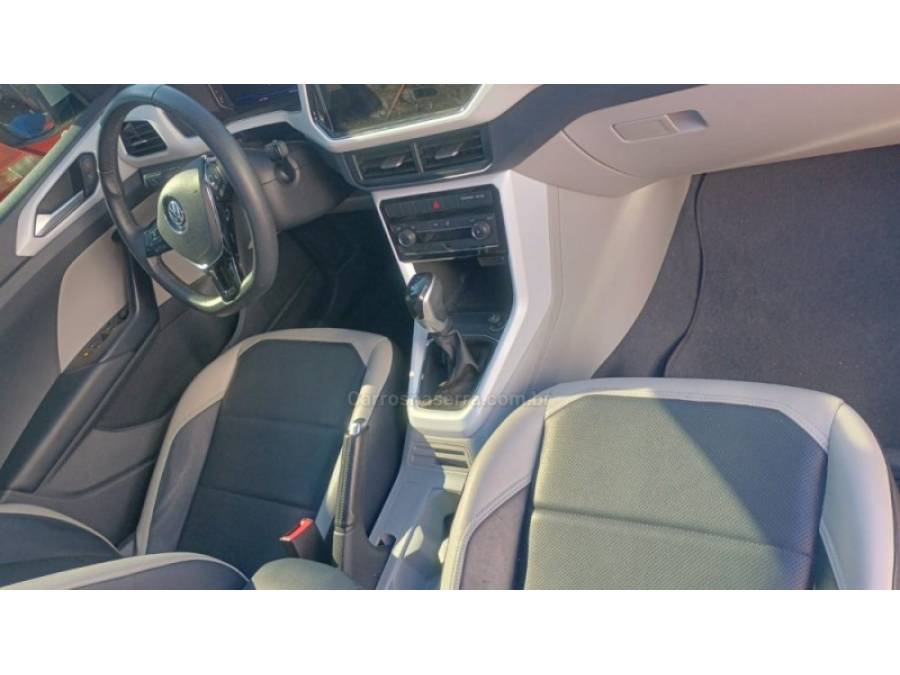 VOLKSWAGEN - T-CROSS - 2020/2021 - Branca - R$ 120.000,00