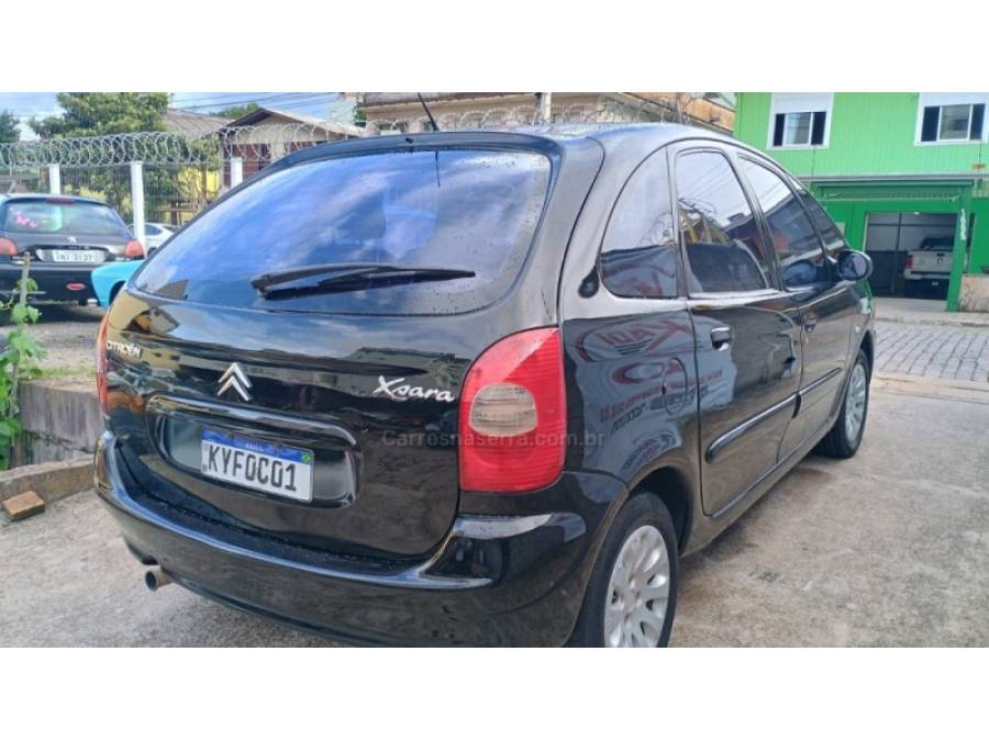 CITROËN - XSARA PICASSO - 2006/2006 - Preta - R$ 17.900,00