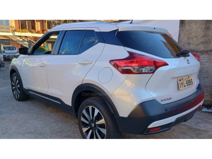 NISSAN - KICKS - 2018/2018 - Branca - R$ 85.000,00