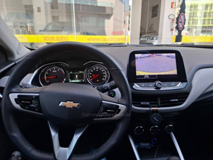 CHEVROLET - ONIX - 2020/2021 - Prata - R$ 82.000,00