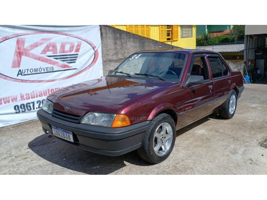 CHEVROLET - MONZA - 1993/1994 - Vermelha - R$ 15.900,00