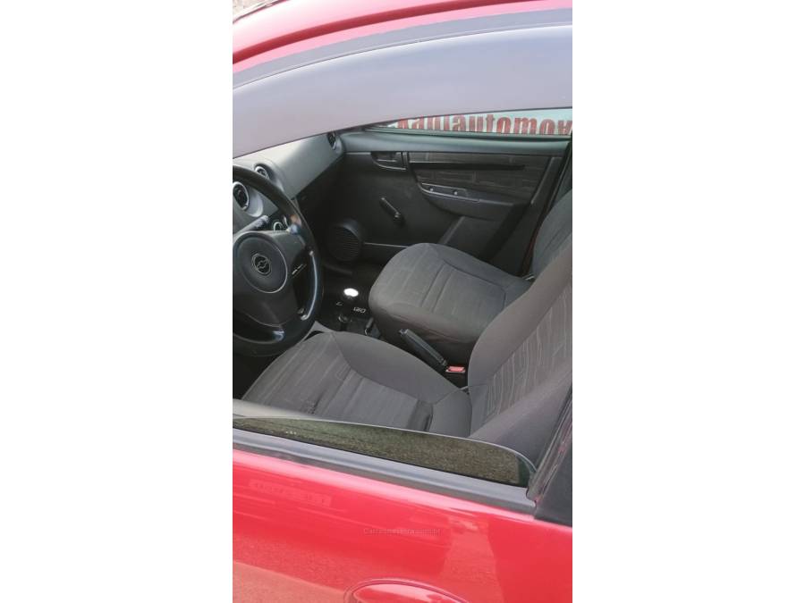 CHEVROLET - PRISMA - 2009/2010 - Vermelha - R$ 24.900,00