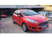 FORD - FIESTA - 2014/2015 - Vermelha - R$ 45.000,00