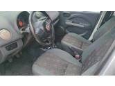FIAT - UNO - 2011/2012 - Prata - R$ 29.000,00