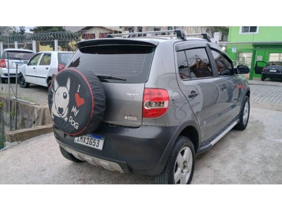 VOLKSWAGEN - CROSSFOX - 2005/2006 - Cinza - R$ 28.500,00