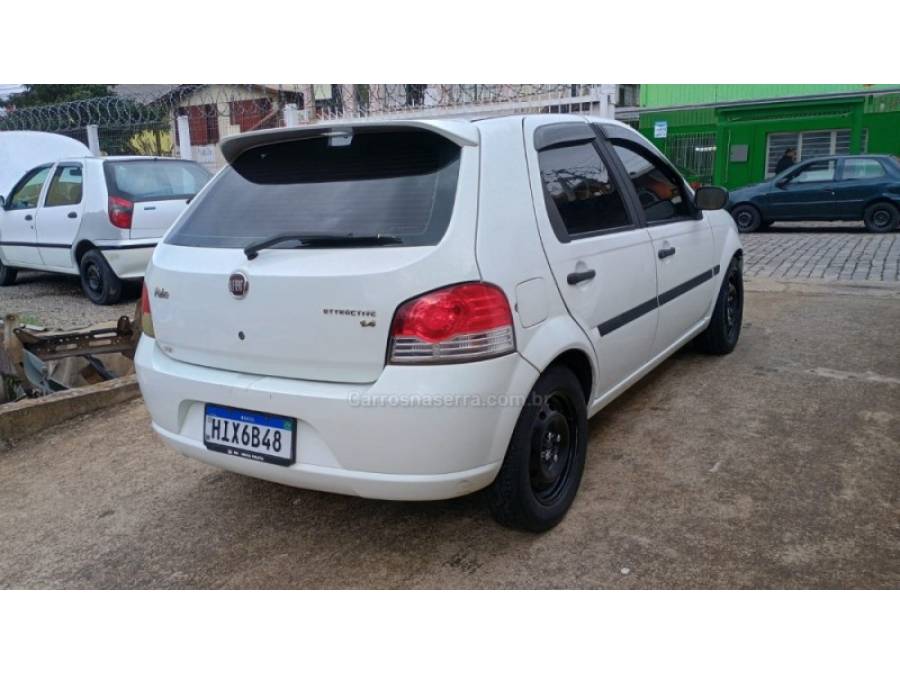FIAT - PALIO - 2010/2011 - Branca - R$ 29.900,00